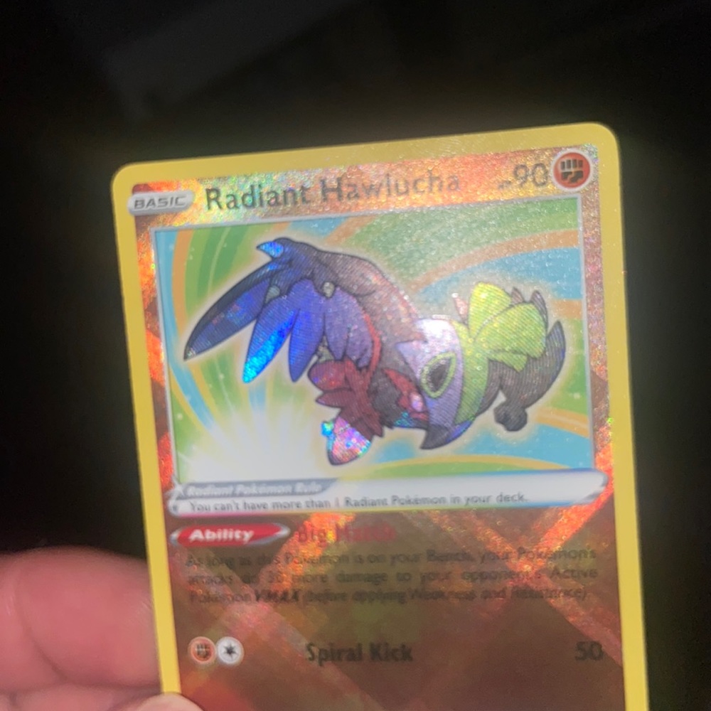 Pokémon radiant hawlucha card